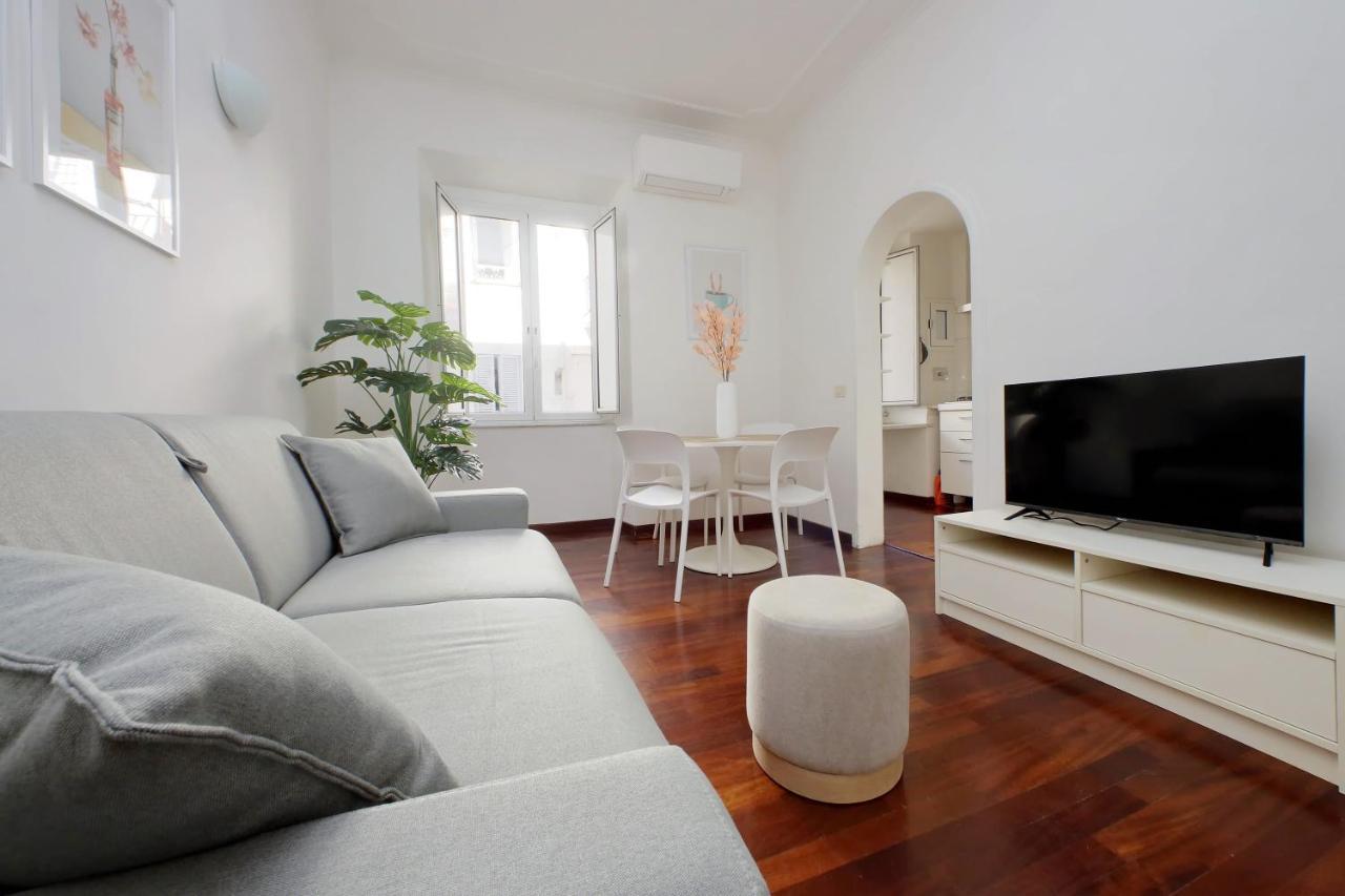 Domus Lou Elegante Appartamento In Trastevere Roma Extérieur photo