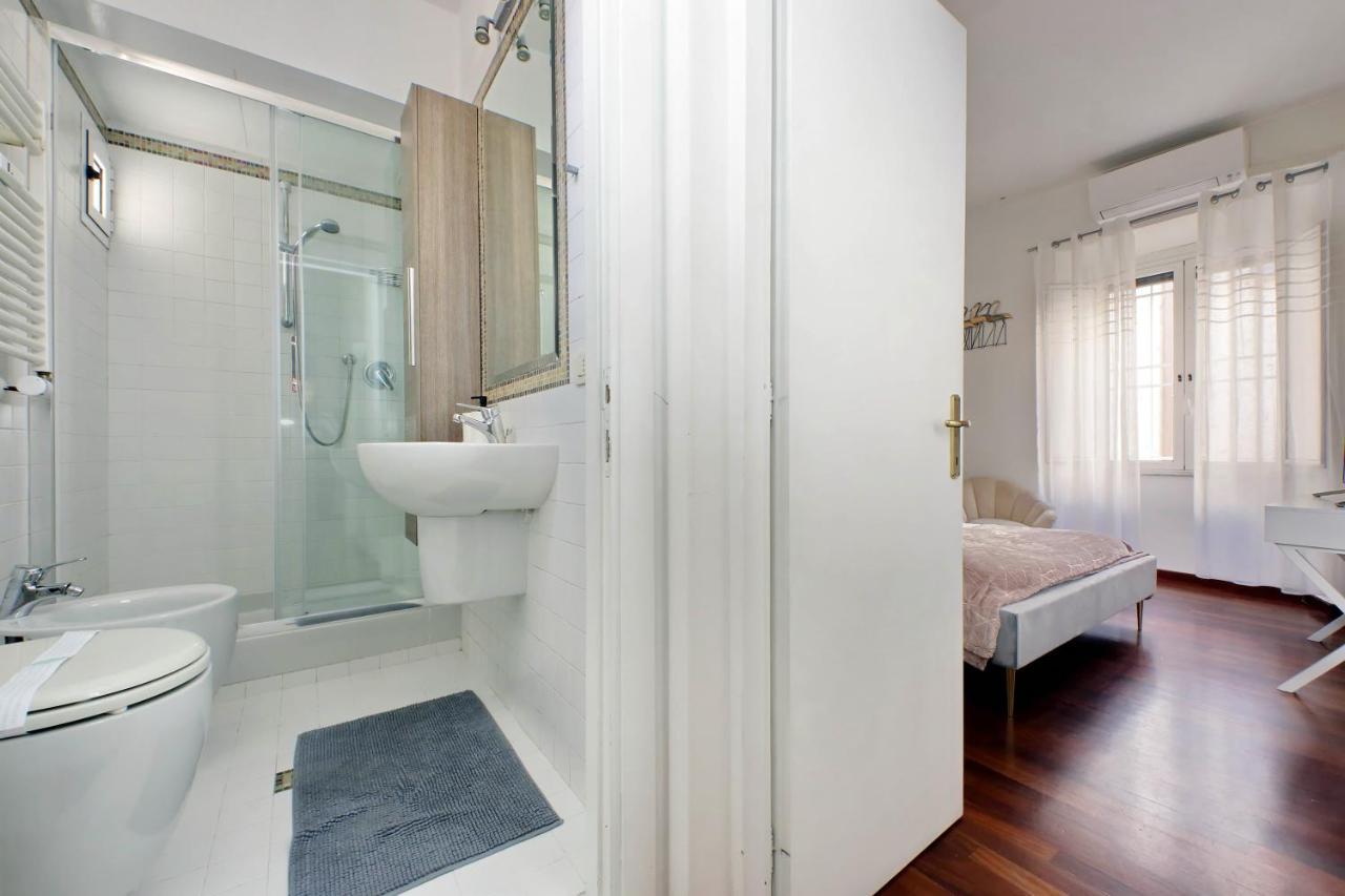Domus Lou Elegante Appartamento In Trastevere Roma Extérieur photo